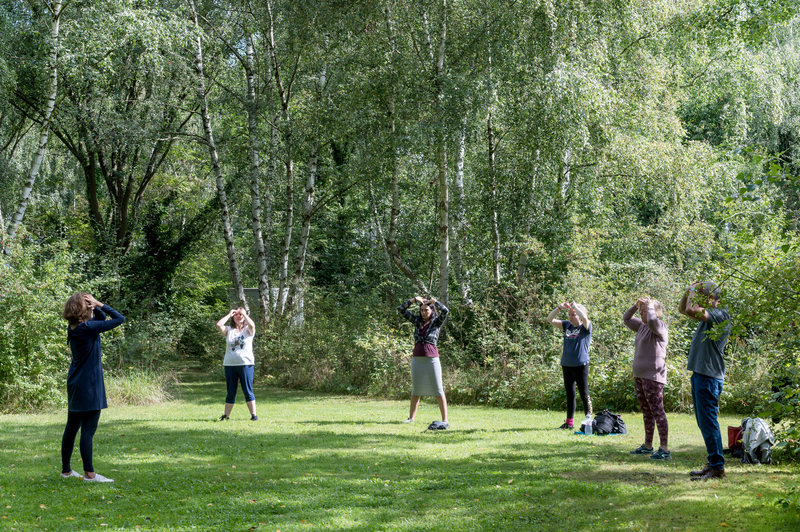 Séance bien-être dans le parc du Louvre-Lens ©F. Iovino