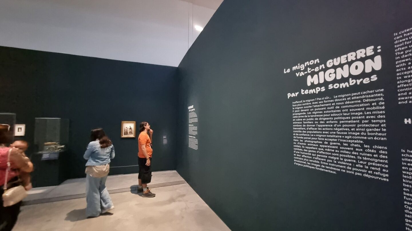 Le mignon va t en guerre dans l'exposition Trop mignon au Louvre-Lens
